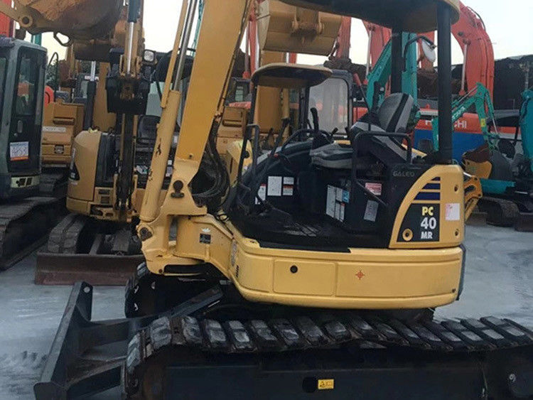 Excavadora mini komatsu pc40 bien mantenida y usada con cabina abierta pc40 de 4 toneladas excavadora pequeña para la venta pc40mr