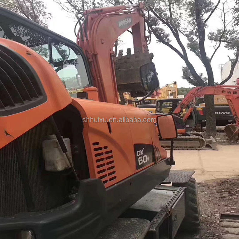 Excelente rendimiento para la excavadora de ruedas usada Doosan 60w la excavadora de ruedas de segunda mano Doosan DX60W