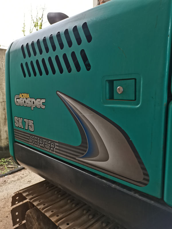 Kobelco SK200 Mini excavadora usada Kobelco SK75 Buena calidad Precio barato excavadora de segunda mano hidráulica de origen japonés