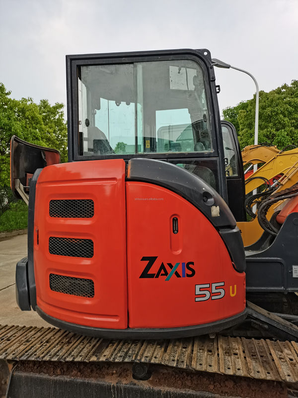 Se vende una mini excavadora Hitachi 55U de segunda mano.