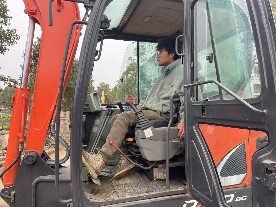 Venta caliente de Doosan Buena venta Excavadora usada Doosan DX60W máquinas de excavadoras con ruedas