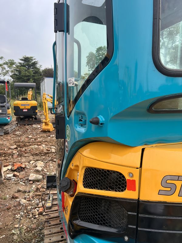 Bajas horas de trabajo excavador usado kobelco 135 en venta kobelco de segunda mano en stock excavador usado kobelco