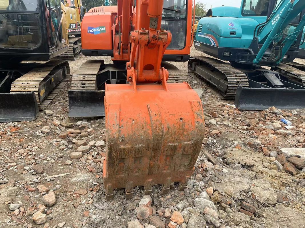 Buen rendimiento excavadora Doosan DX75 excavadora pequeña maquinaria usada 6 toneladas excavación venta para mini el mejor excavación