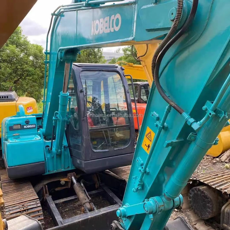 Excavadora de tamaño medio Kobelco 75 Horas de trabajo bajas Talleres de reparación de maquinaria