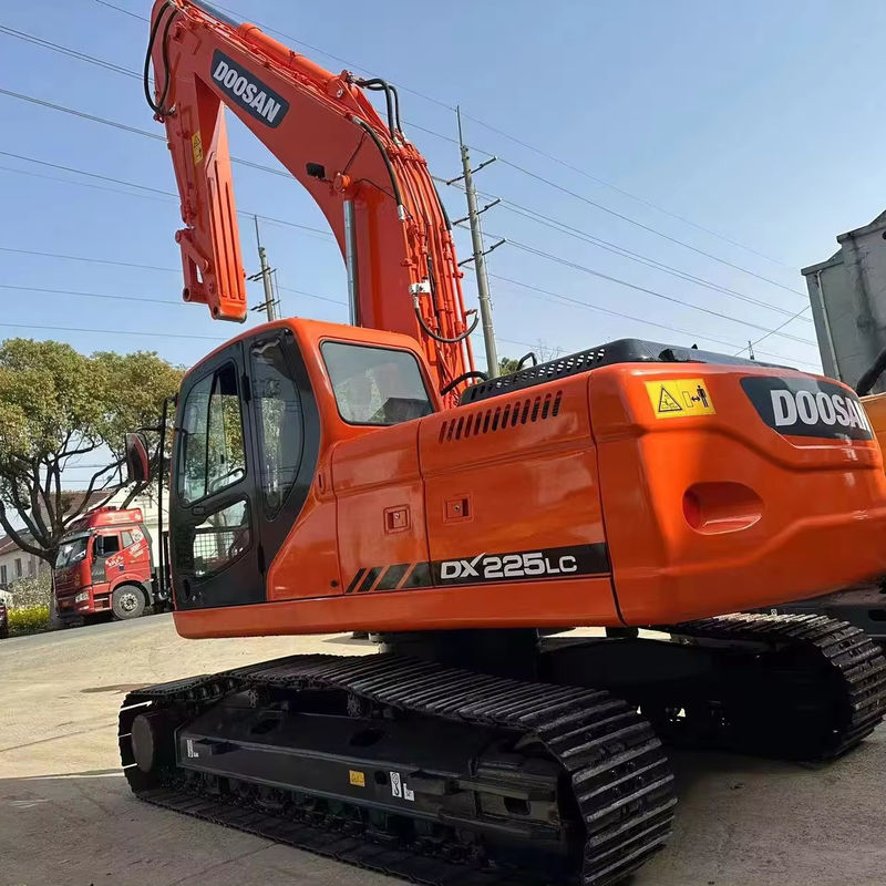 Pintura original y estado Excavadoras de segunda mano Doosan DX225LC En venta