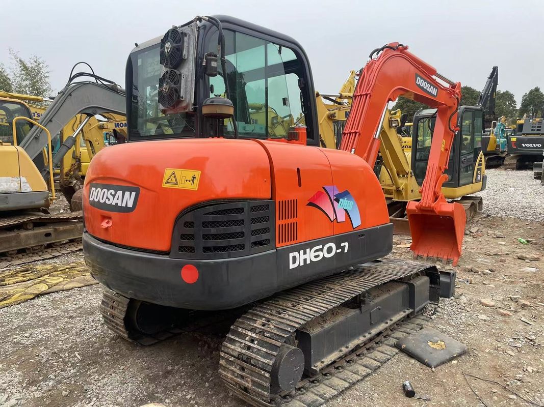 Nuevo Buena venta de excavadora de segunda mano excavadora Doosan DX60 usada excavadora de rastreo doosan DH60 precio de fábrica en venta