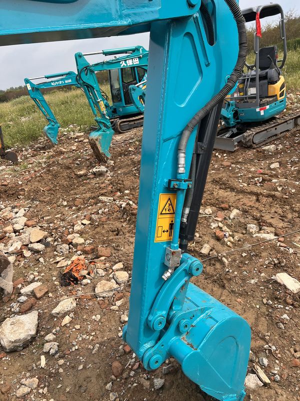 8.5t utilizado Kubota 185 excavadora hidráulica original con rampas/excavadora hidráulica original Kubota 185 de segunda mano