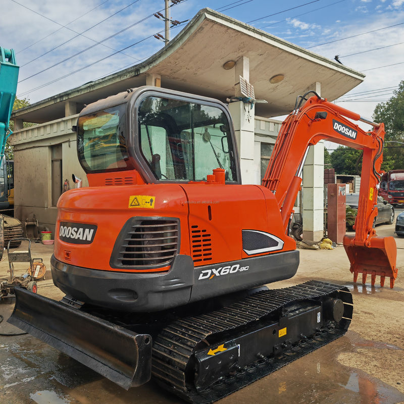 Excavadora usada de 6 toneladas de tamaño mini Usado Doosan Dx60 6000KG 0,21m3 Capacidad de cubo