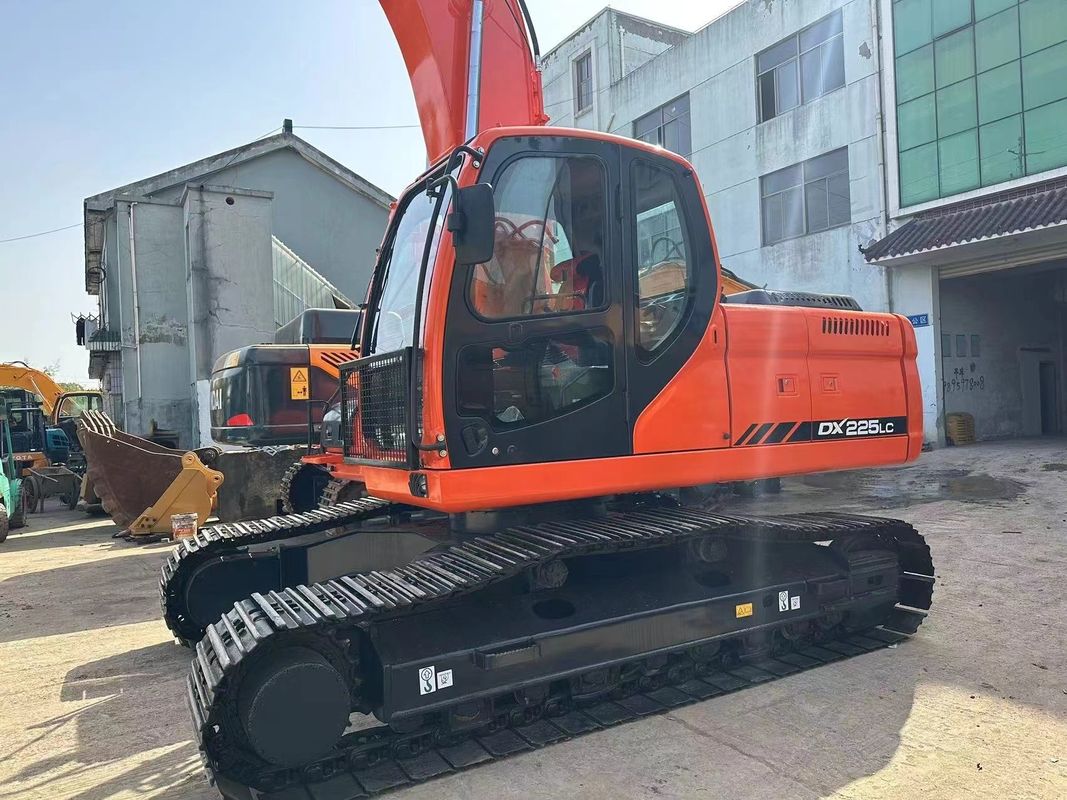25 toneladas de color original de uso de la excavadora de segunda mano Doosan Dh225-9