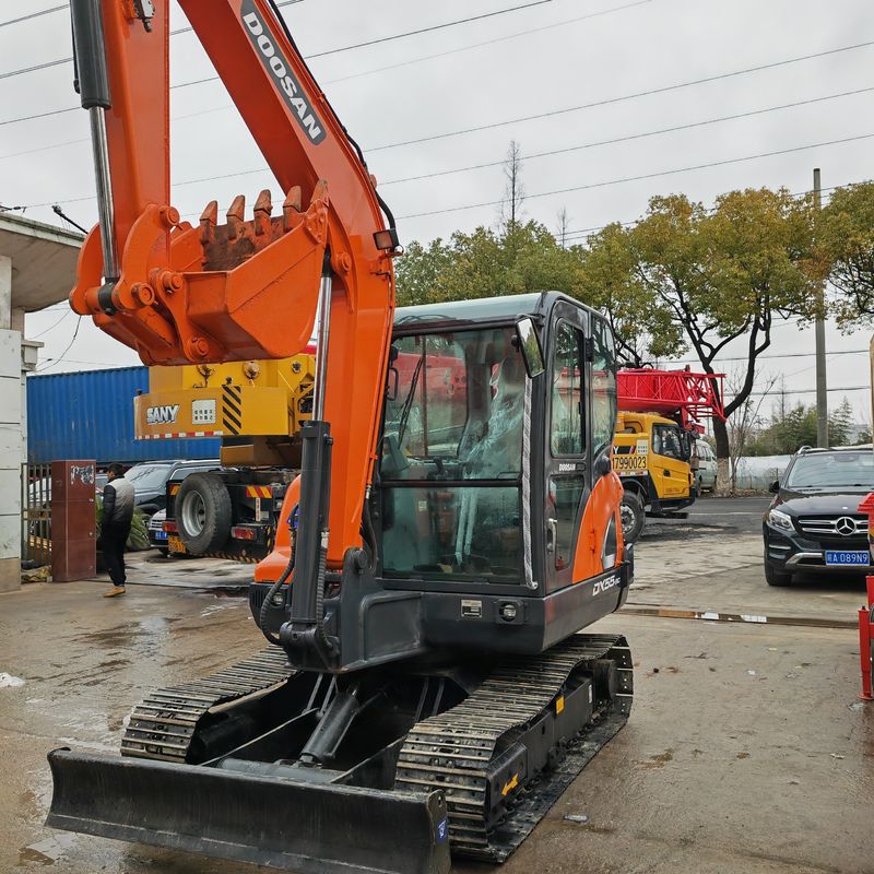 Excavadora mini Doosan Dx55 de segunda mano Mini Excavadora Color original