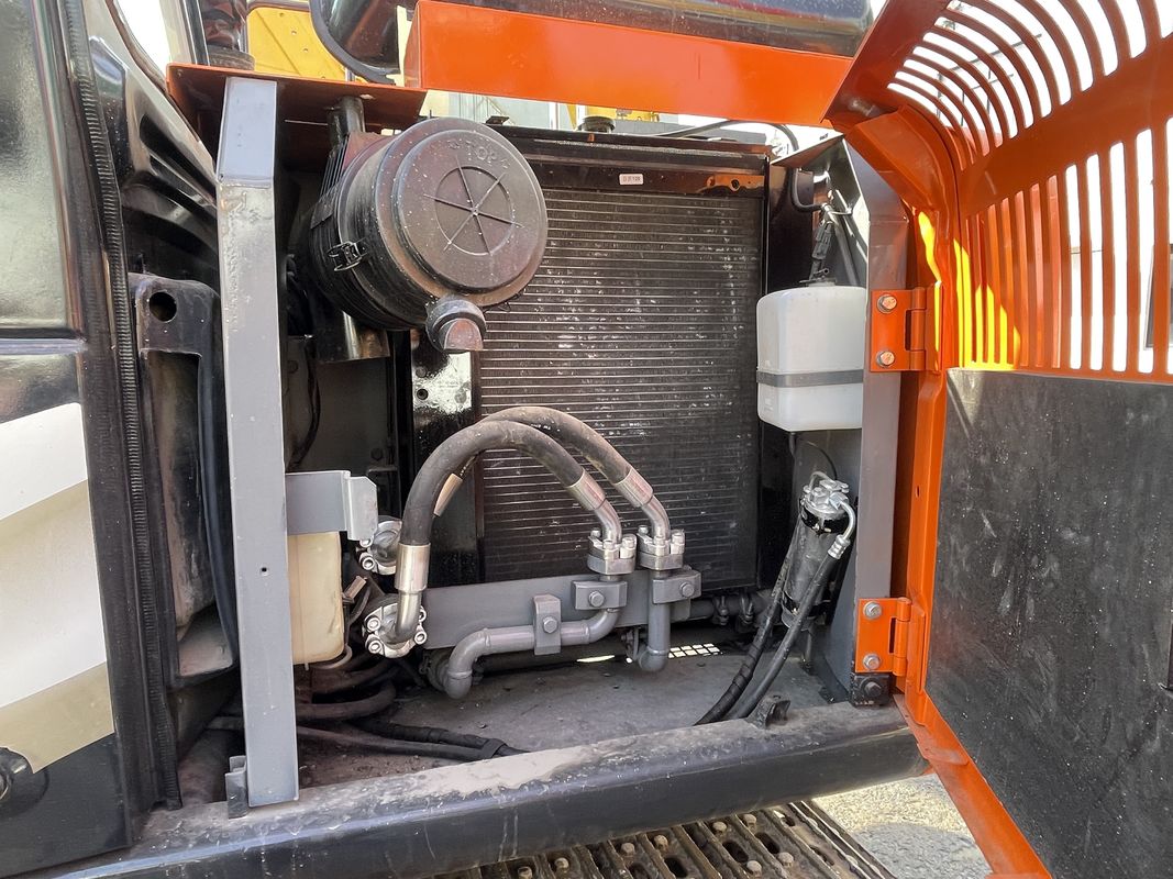 máquina de segunda mano máquina de excavadora usada HITACHI 120 a un precio bajo en venta