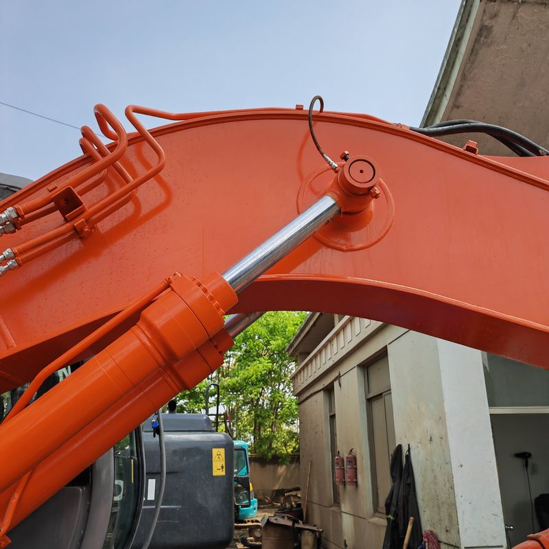 Hitachi en stock 90% de segunda mano Hitachi zx135/excavadora de rastreador usada Hitachi zx135 a la venta