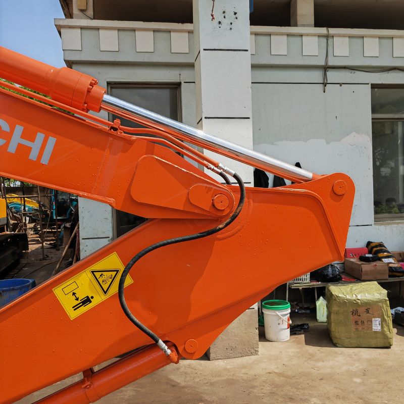 Hitachi en stock 90% de segunda mano Hitachi zx135/excavadora de rastreador usada Hitachi zx135 a la venta