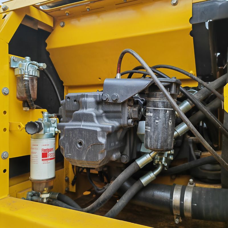 Bajas horas de trabajo mejor precio excavadora de segunda mano komatsu pc220-8 en venta