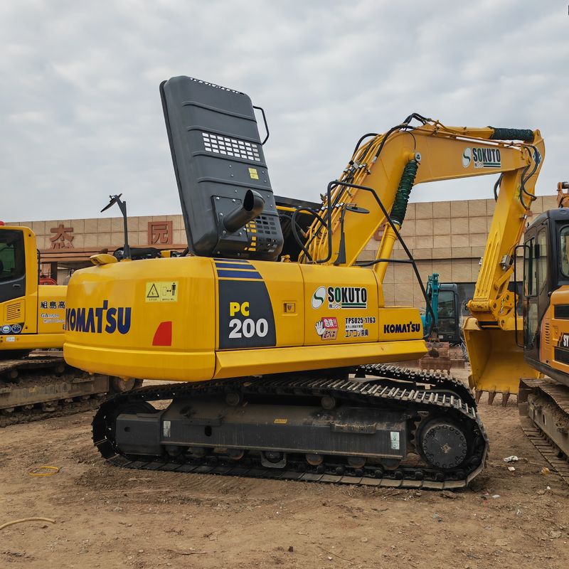 EXCAVADORA USADA EN ESTACIÓN KOMATSU PC200-8/PINTURA ORIGINAL de segunda mano KOMATSU PC200-8 en venta con un precio bajo