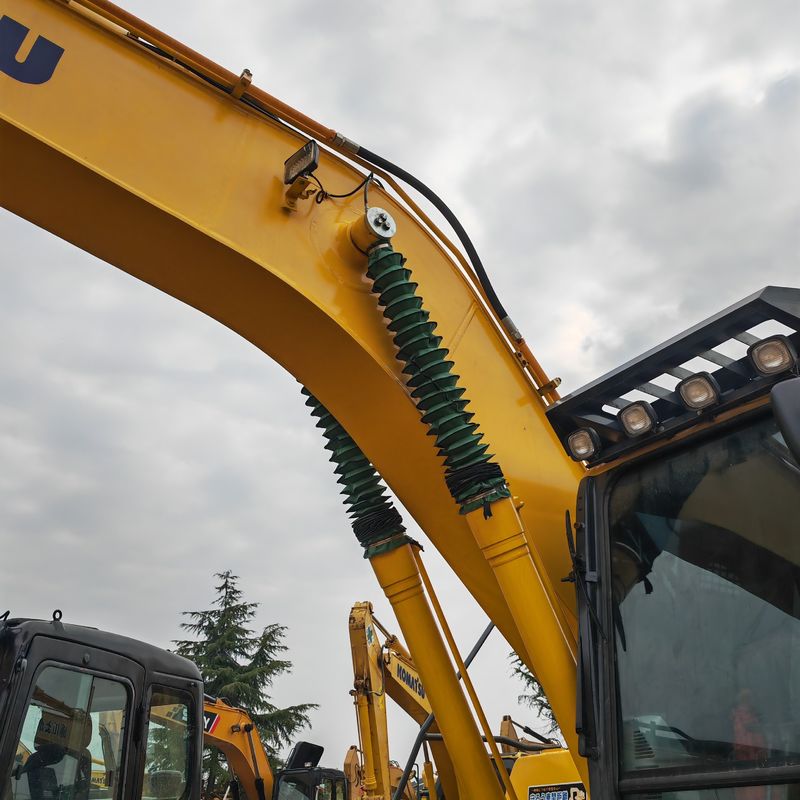 EXCAVADORA USADA EN ESTACIÓN KOMATSU PC200-8/PINTURA ORIGINAL de segunda mano KOMATSU PC200-8 en venta con un precio bajo