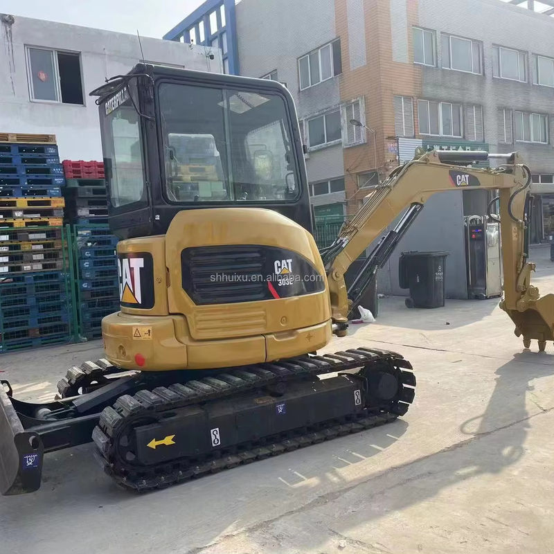MINI CAT303E de segunda mano MINI CAT303E con pocas horas de trabajo pintura original CAT303E a la venta